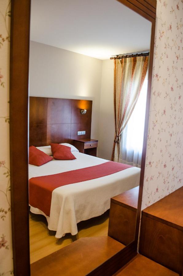 Hotel Jaques Jaca Ngoại thất bức ảnh